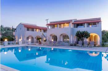 THE FLOWER GARDEN (PARTENZE DA BARI E BRINDISI CON TRAGHETTO)